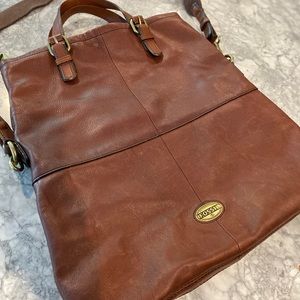 Fossil explorer fold over tote in espresso